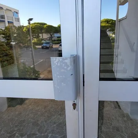 La Croisiere Vue Sur Les Bateaux Studio Climatise Parking Balcon * Le Grau-du-Roi